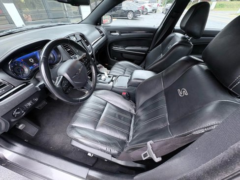 Used 2019 Chrysler 300 S image 11