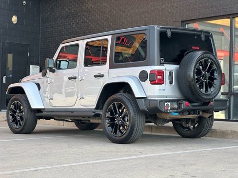 Used 2023 Jeep Wrangler Unlimited Sahara image 13