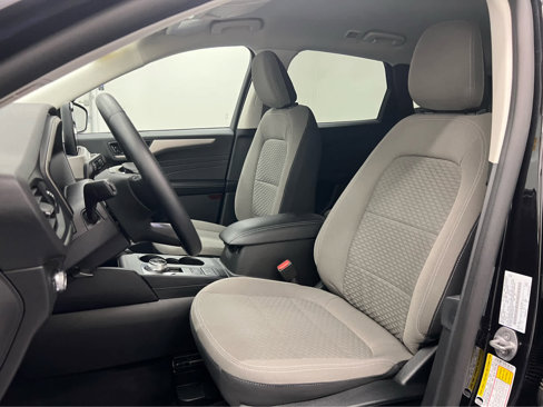 Used 2022 Ford Escape SE w/ SE Sport Appearance Package image 17