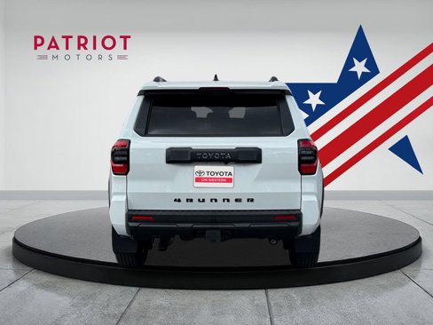 New 2025 Toyota 4Runner SR5 image 4