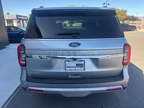 Used 2023 Ford Expedition Limited image 7