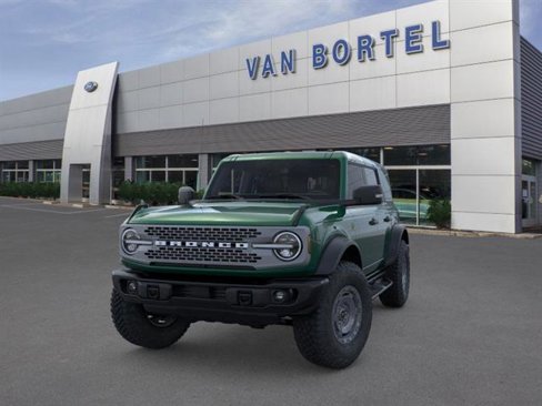 New 2025 Ford Bronco Badlands image 2