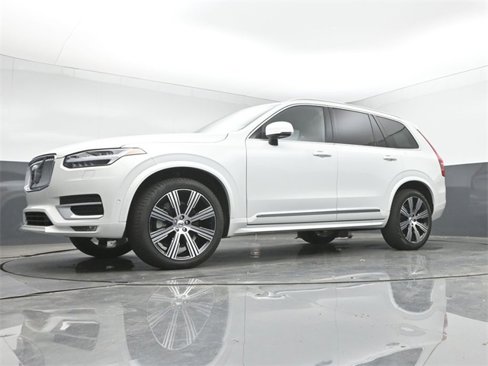 Used 2024 Volvo XC90 B6 Plus w/ Protection Package Premier image 40