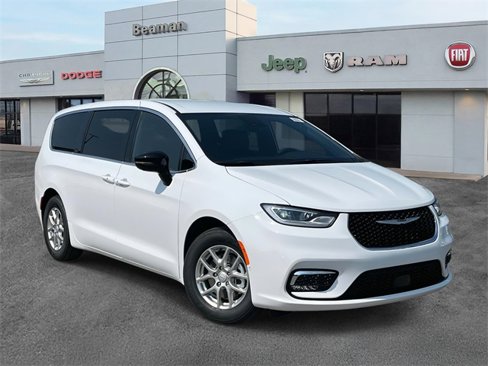 New 2025 Chrysler Pacifica Select image 1