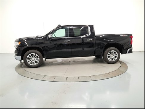 Used 2025 Chevrolet Silverado 1500 LTZ image 5