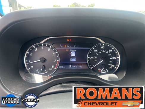 Used 2025 Nissan Frontier SV image 12