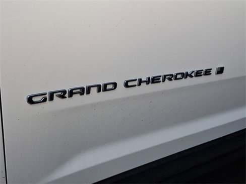 Used 2024 Jeep Grand Cherokee Limited 4xe image 7