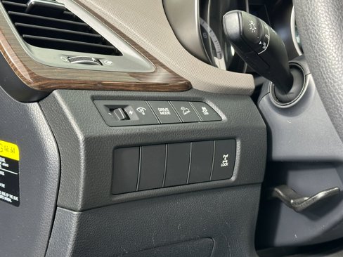 Used 2017 Hyundai Santa Fe SE image 23