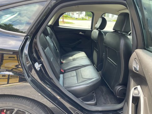 Used 2016 Ford Focus SE w/ Equipment Group 201A image 28
