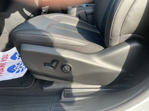 New 2026 Chrysler Pacifica Select image 17