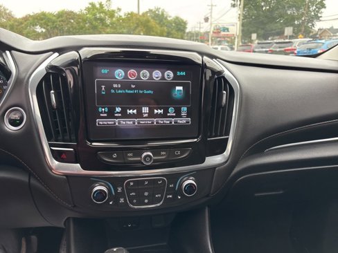 Used 2019 Chevrolet Traverse LT w/ LT Premium Package image 23