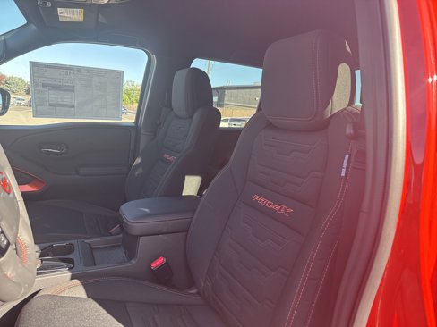 New 2025 Nissan Frontier PRO-4X w/ Interior Protection Package image 10