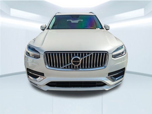 Used 2023 Volvo XC90 B6 Plus w/ Protection Package Premier image 2
