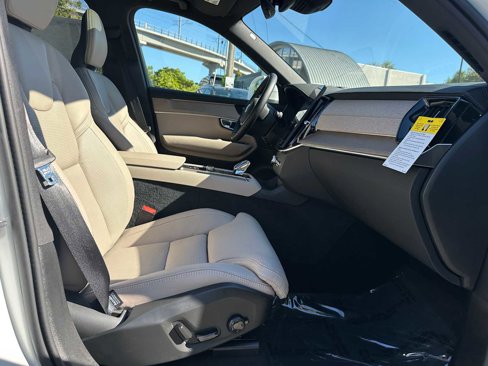 New 2026 Volvo XC90 B6 Ultra image 10