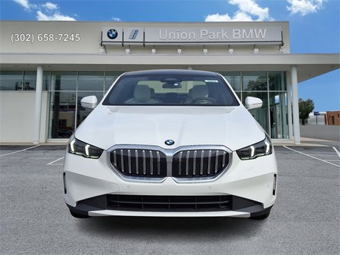 Used 2026 BMW 530i xDrive w/ Executive Package image 2