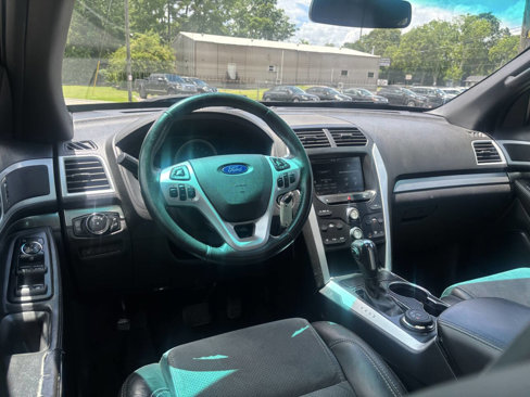 Used 2015 Ford Explorer XLT w/ Equipment Group 202A image 24