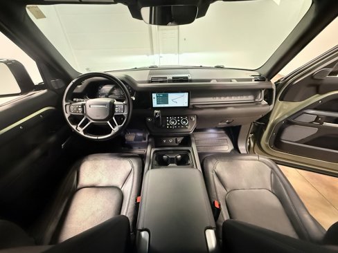 Used 2024 Land Rover Defender 90 X-Dynamic SE image 65