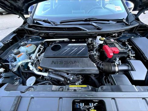 Certified 2025 Nissan Rogue SV image 28