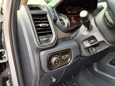 Used 2019 RAM 3500 Limited image 19