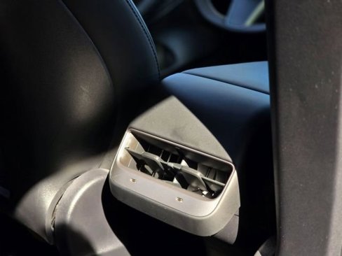 Used 2020 Tesla Model 3 Standard Range Plus image 31