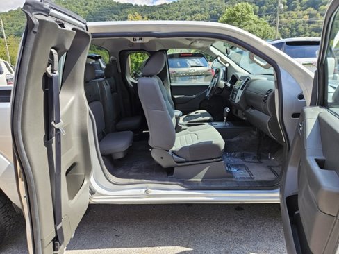 Used 2017 Nissan Frontier S image 15
