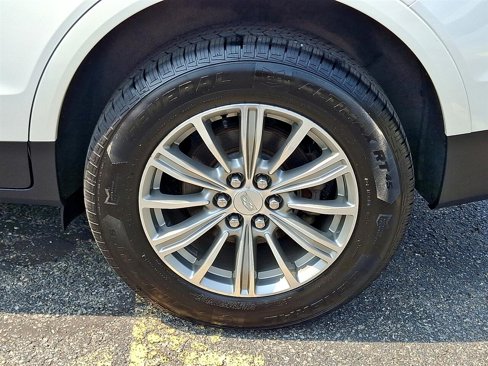 Used 2018 Cadillac XT5 Luxury w/ Driver Awareness Package image 10