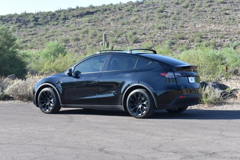 Used 2023 Tesla Model Y Long Range image 5
