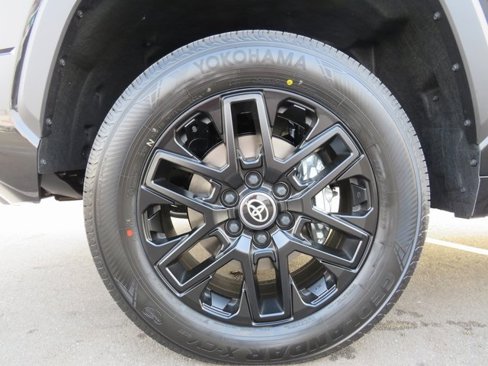 New 2025 Toyota Tundra Limited image 7