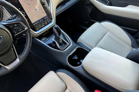 Used 2025 Subaru Outback Limited image 17