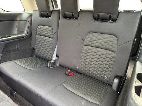 Used 2024 Nissan Pathfinder S image 15