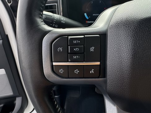 Used 2024 Ford F350 Lariat w/ Black Appearance Package image 19