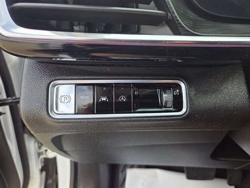 Used 2024 Buick Envision Preferred image 10