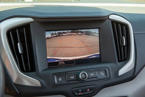 Used 2023 GMC Terrain SLE w/ Driver Convenience Package image 16