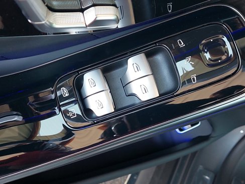 New 2025 Mercedes-Benz S 580 4MATIC Sedan image 28