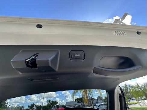 Used 2025 Hyundai Kona Limited image 31