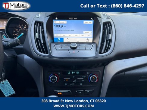 Used 2017 Ford Escape SE w/ Equipment Group 201A image 18