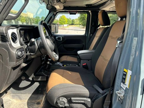 Used 2024 Jeep Gladiator Sport image 9