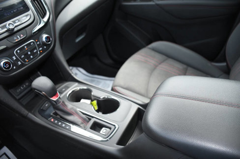 Used 2023 Chevrolet Equinox RS image 38