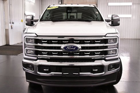 Used 2024 Ford F350 Lariat w/ Lariat Ultimate Package image 2