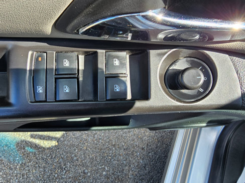 Used 2014 Chevrolet Cruze LS image 29