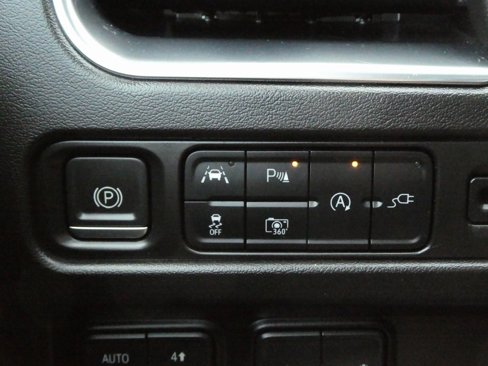 Used 2022 Chevrolet Tahoe LT w/ LT Signature Plus Package image 13