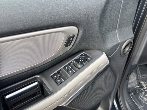 New 2025 Ford Expedition Active image 12