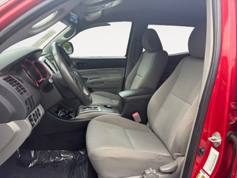 Used 2015 Toyota Tacoma 4x4 Double Cab image 2