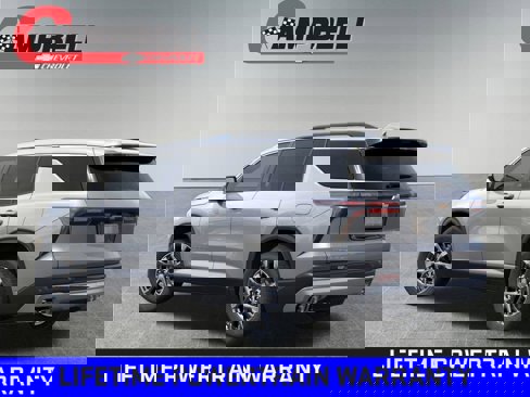 New 2026 Chevrolet Traverse LT w/ Enhanced Driving Package image 3