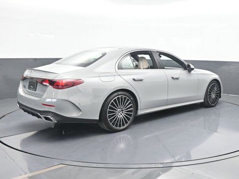 Used 2025 Mercedes-Benz E 350 Sedan image 6