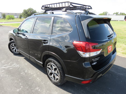 Used 2020 Subaru Forester Premium image 5