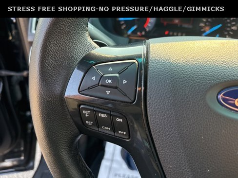 Used 2017 Ford Explorer XLT image 23