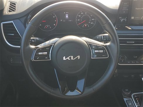 Certified 2023 Kia Seltos S image 12