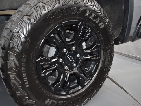 Used 2024 Chevrolet Silverado 1500 ZR2 w/ Technology Package image 20