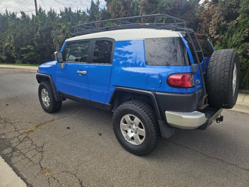 Used 2007 Toyota FJ Cruiser 4WD image 3